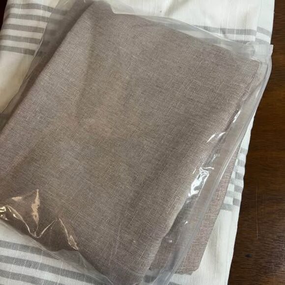 52"x70" Beige Rectangular Tablecloth Fits 28x46 - 40x58 - Picture 3 of 3